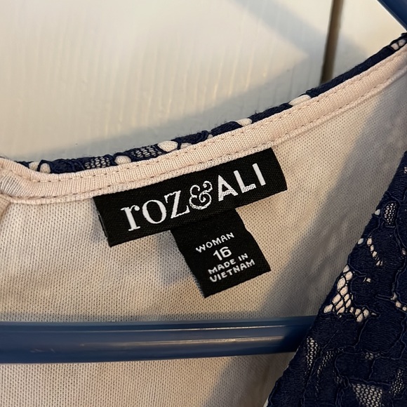 Rod & Ali Navy Dress - Picture 3 of 5